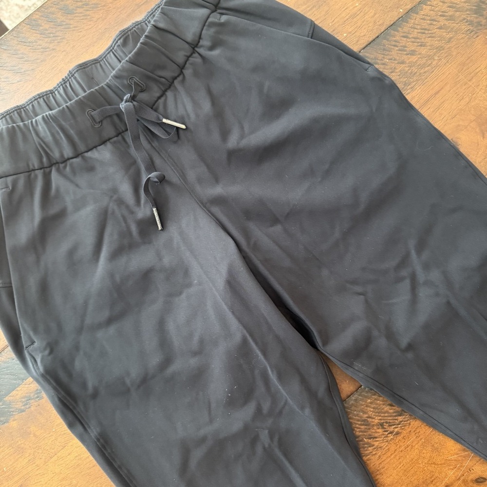 Lululemon On the Fly Jogger Pants Womens 4 Black Tapered Yoga Woven